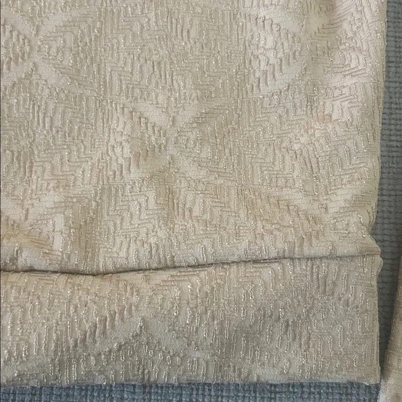 NEW Seea Palomar textured long sleeve rash guard crop swim top in Sandshell - Picture 4 of 7